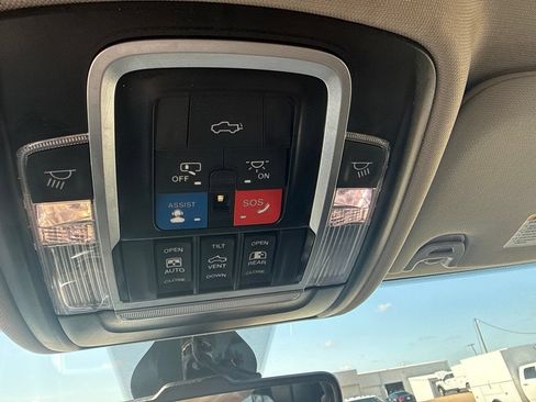 Used 2024 RAM 2500 Laramie w/ Cold Weather Group AWD/4WD image 19
