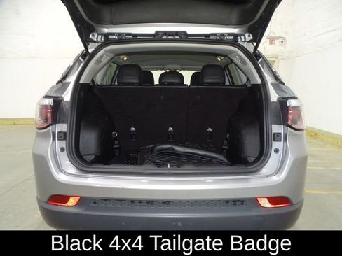Used 2019 Jeep Compass Altitude image 11