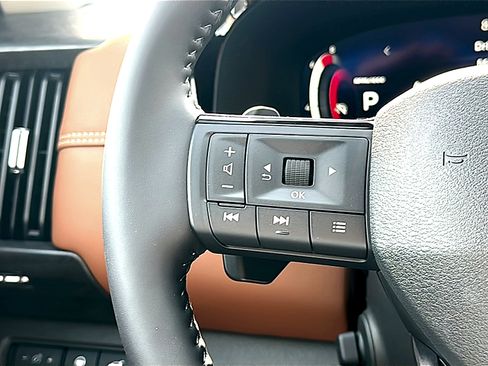 New 2026 Nissan Pathfinder Platinum image 20