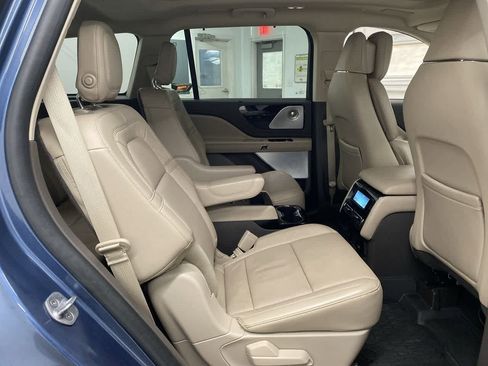 Used 2020 Lincoln Aviator Reserve w/ Equipment Group 202A image 17