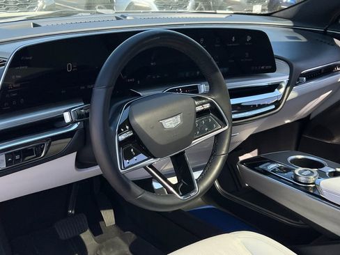 Used 2024 Cadillac Lyriq Luxury RWD image 34