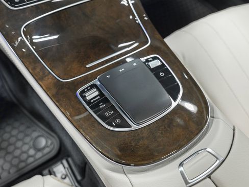 Used 2022 Mercedes-Benz E 350 4MATIC Sedan image 23