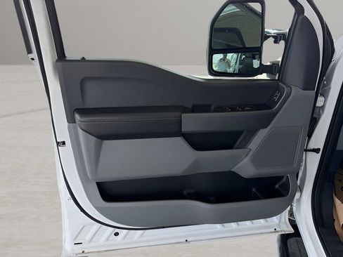 Used 2023 Ford F250 XLT AWD/4WD image 13