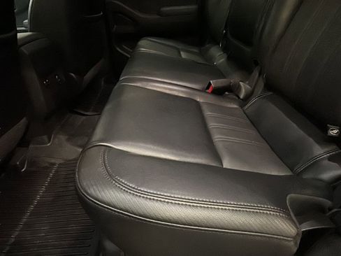 Used 2022 Nissan Frontier PRO-4X w/ Pro-4X Premium Package AWD/4WD image 14