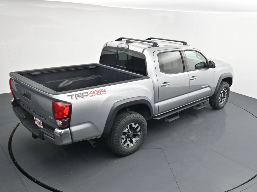 Used 2019 Toyota Tacoma TRD Off-Road AWD/4WD image 29
