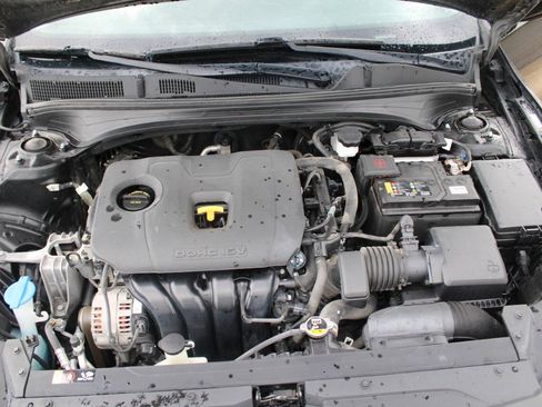 Used 2019 Kia Forte LXS FWD image 17