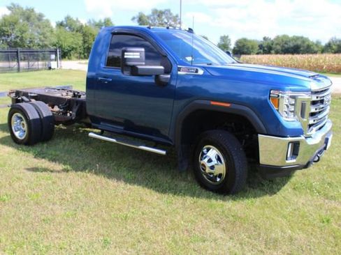 Used 2022 GMC Sierra 3500 SLE w/ SLE Convenience Package image 7