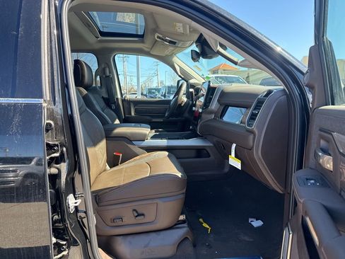 New 2026 RAM 2500 Limited AWD/4WD image 32