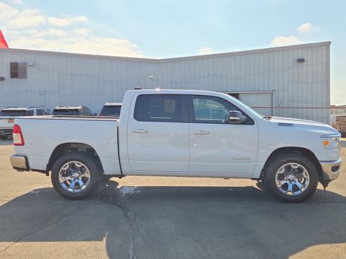 Used 2019 RAM 1500 Big Horn AWD/4WD image 2