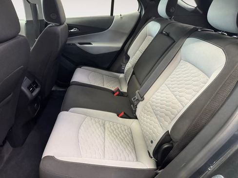 Used 2018 Chevrolet Equinox LS image 21
