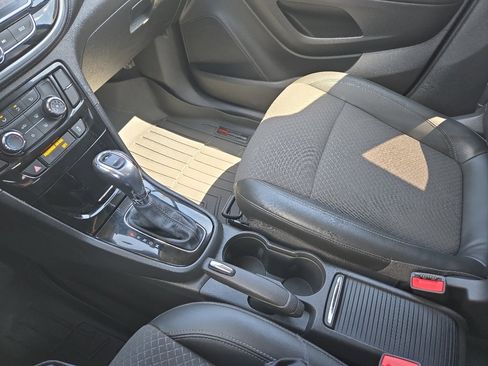 Used 2019 Buick Encore Preferred AWD/4WD image 24