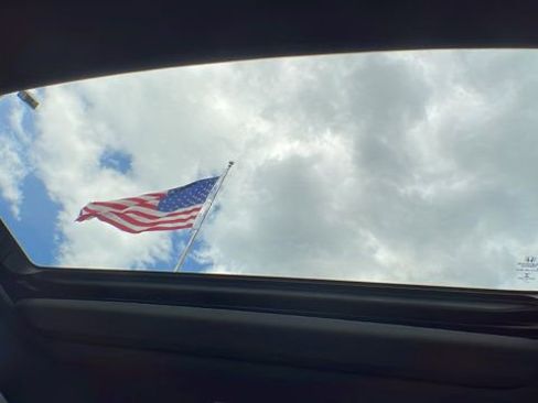 Used 2018 Honda Civic Touring image 11