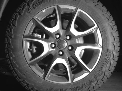 Used 2025 Jeep Compass Trailhawk AWD/4WD image 12