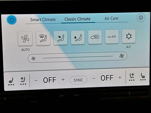 Used 2025 Volkswagen Atlas Cross Sport SEL R-Line image 19