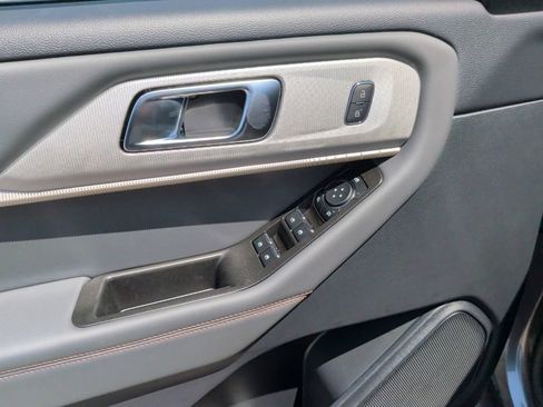 New 2026 Ford Explorer Active RWD image 11