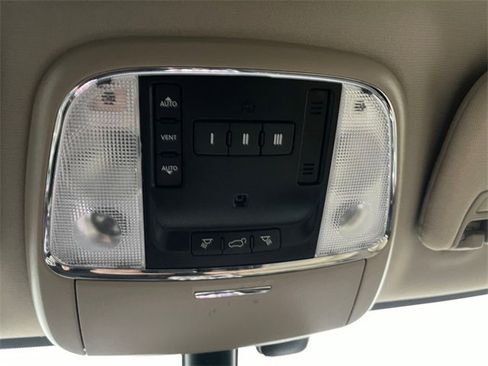 Used 2020 Jeep Grand Cherokee Limited image 21