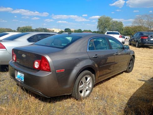 Used 2011 Chevrolet Malibu LS image 4