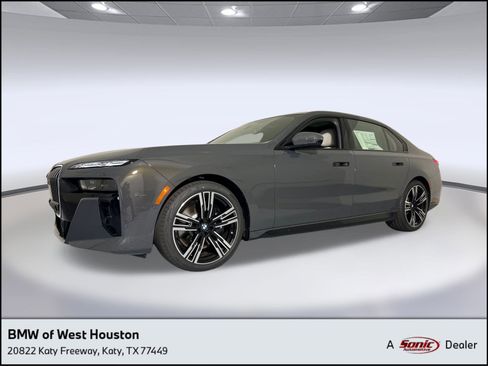New 2026 BMW 760i xDrive w/ Executive Package image 1