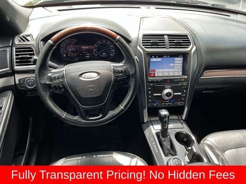 Used 2018 Ford Explorer Platinum AWD/4WD image 12