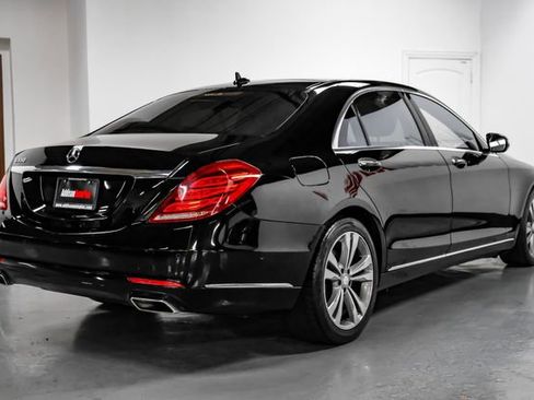 Used 2017 Mercedes-Benz S 550 Sedan image 12