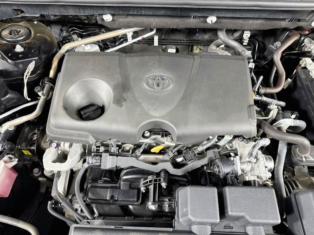 Used 2024 Toyota RAV4 Adventure AWD/4WD image 31