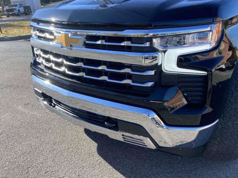 Certified 2023 Chevrolet Silverado 1500 LTZ image 27