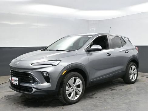 Used 2025 Buick Encore GX Preferred AWD/4WD image 5