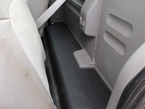 Used 2005 Ford F150 XL RWD image 14