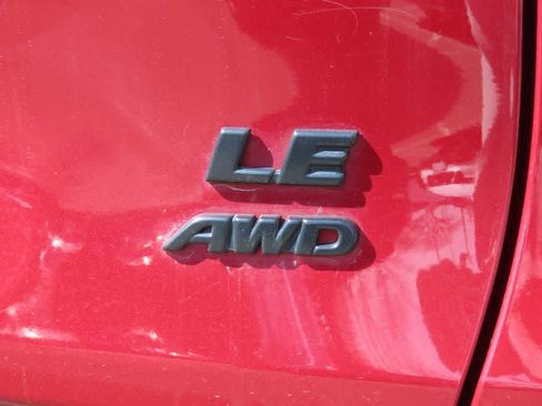 Used 2022 Toyota RAV4 LE image 8