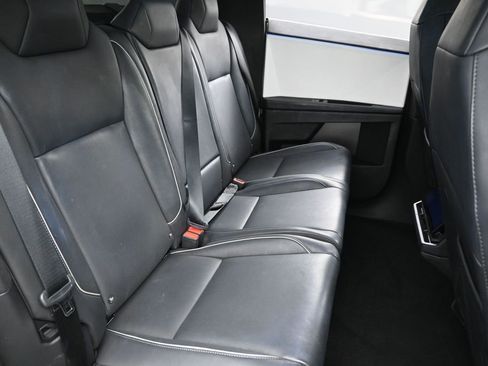 Used 2024 Tesla Cybertruck AWD Crew Cab image 31