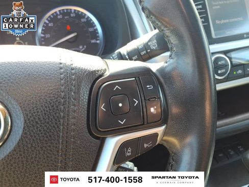 Used 2019 Toyota Highlander XLE AWD/4WD image 19