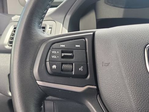 Used 2025 Honda Ridgeline Sport image 19