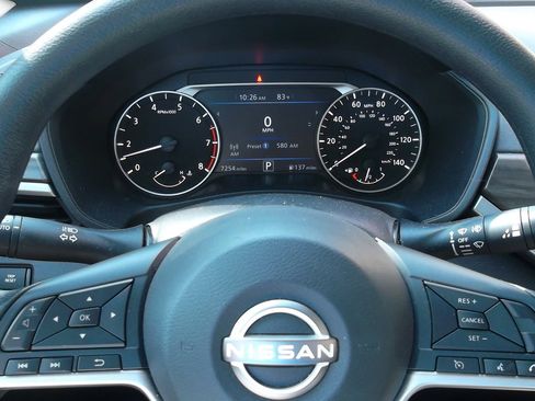 Used 2023 Nissan Altima 2.5 SV image 10