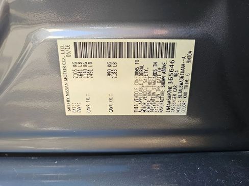 Used 2017 Nissan Maxima 3.5 SL w/ Interior Lighting Package FWD image 8