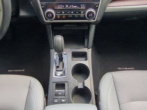 Used 2018 Subaru Outback 3.6R Limited image 12