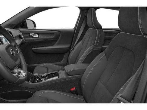 Used 2023 Volvo C40 P8 Recharge Ultimate AWD/4WD image 9