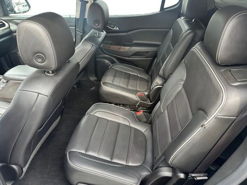 Used 2022 GMC Acadia Denali image 13