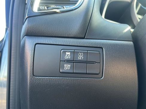 Used 2016 MAZDA MAZDA3 i Touring image 21