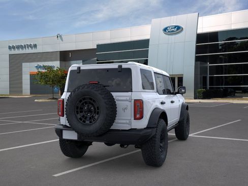 New 2026 Ford Bronco Badlands w/ Sasquatch Package AWD/4WD image 8