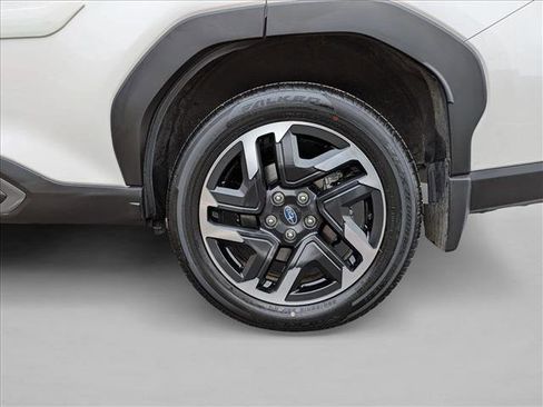 Used 2025 Subaru Forester Limited image 22