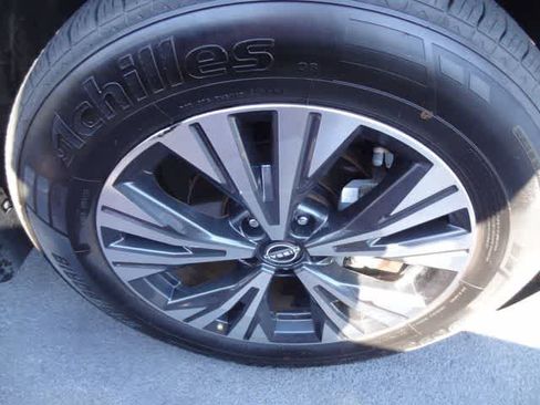 Used 2022 Nissan Rogue SV w/ SV Premium Package AWD/4WD image 15