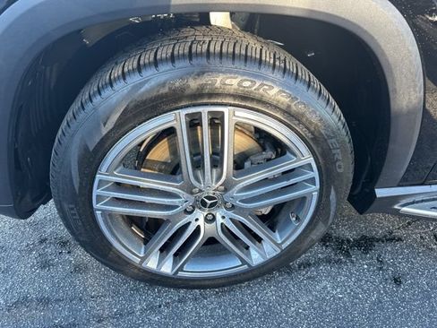 Certified 2025 Mercedes-Benz GLS 450 4MATIC image 7