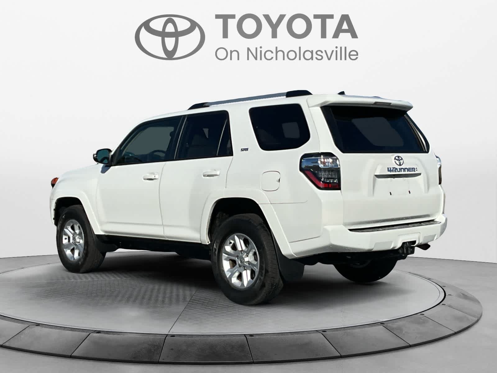 Used 2023 Toyota 4Runner SR5 Premium w/ Moonroof Package AWD/4WD image 3
