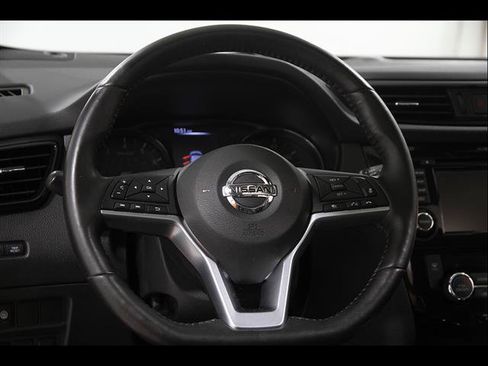 Used 2017 Nissan Rogue Sport SL w/ SL Premium Package AWD/4WD image 8