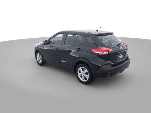 Used 2020 Nissan Kicks S FWD image 7