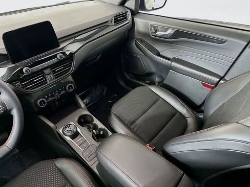 Certified 2025 Ford Escape ST-Line image 11