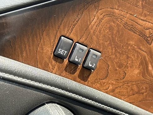 Used 2018 INFINITI QX80 2WD w/ Deluxe Technology Package image 23