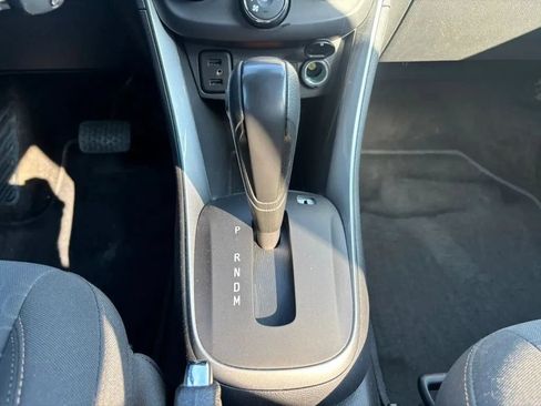 Used 2020 Chevrolet Trax LS w/ Tint and Cruise Package AWD/4WD image 19