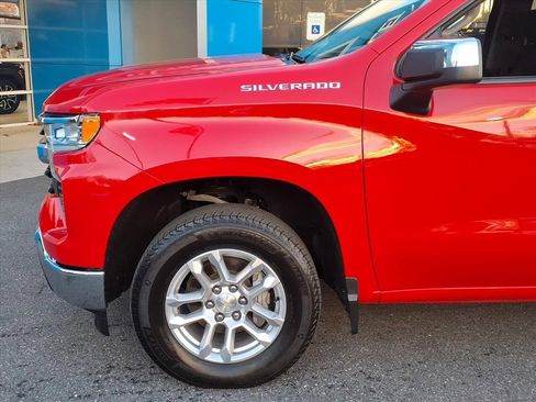 Used 2023 Chevrolet Silverado 1500 LT image 7