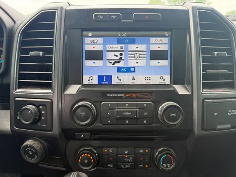 Used 2017 Ford F150 XLT w/ Equipment Group 302A Luxury AWD/4WD image 16